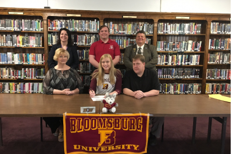 Seniors continue academic and athletic journeys (Photo)