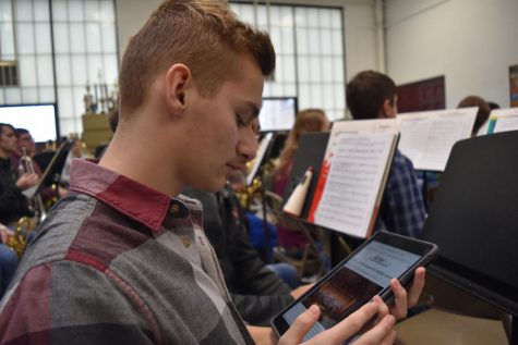 Middle school newspaper merges with PAHS Publications website