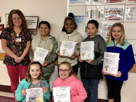 Student Council delivers “busy bags” to hospital