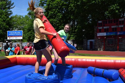 Crimson Carnival excites students for summer (photo essay)