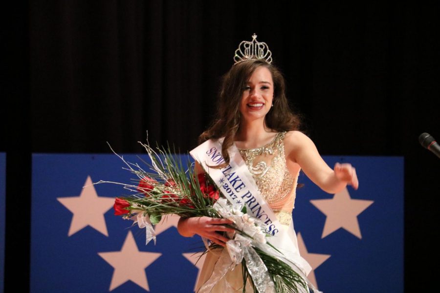 Senior+Hannah+Joyce+waves+to+the+crowd+after+being+crowned+the+2017+Winter+Carnival+Snowflake+Princess.+Joyce+represented+Schuylkill+County+in+various+events+over+the+past+year.+%E2%80%9CBeing+the+Winter+Carnival+Snowflake+Princess+has+been+a+learning+experience+in+many+ways%2C%E2%80%9D+Joyce+said.+%E2%80%9CI+am+looked+up+to+by+little+girls%2C+so+it+is+important+that+I+am+a+role+model+for+them.+I+take+that+very+seriously.%E2%80%9D